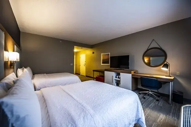 Oda, 2 Büyük (Queen) Boy Yatak, Engellilere Uygun, Sigara İçilmez