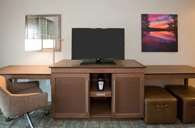 Oda, 2 Büyük (Queen) Boy Yatak, Sigara İçilmez, Buzdolabı ve Mikrodalga