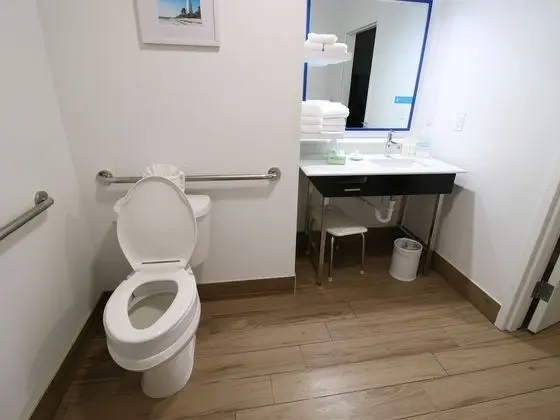 Oda, 1 En Büyük (King) Boy Yatak, Engellilere Uygun, Sigara İçilmez