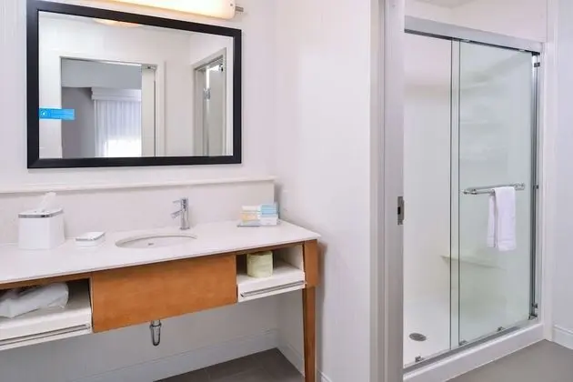 Stüdyo, 1 En Büyük (King) Boy Yatak, Sigara İçilmez, Buzdolabı ve Mikrodalga (Wet Bar)