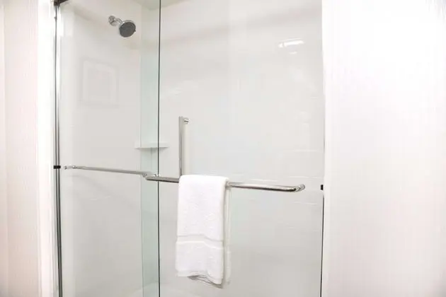 Oda, 1 En Büyük (King) Boy Yatak, Sigara İçilmez, Buzdolabı ve Mikrodalga