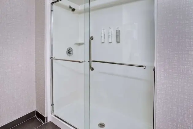 Oda, 1 En Büyük (King) Boy Yatak, Sigara İçilmez