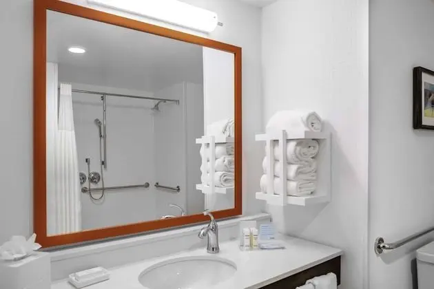 Stüdyo, 1 En Büyük (King) Boy Yatak, Buzdolabı ve Mikrodalga (Wet bar)