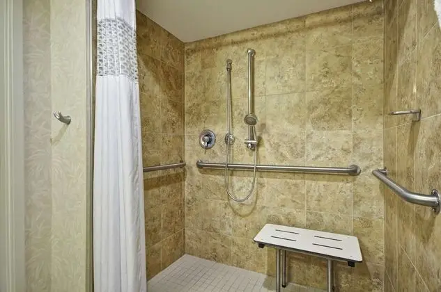 ADA Room, 2 Queen Beds, Roll in Shower