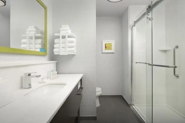 Stüdyo, 1 En Büyük (King) Boy Yatak, Buzdolabı ve Mikrodalga (Wet bar)