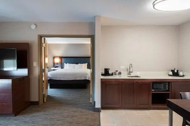 King Suite, Oda