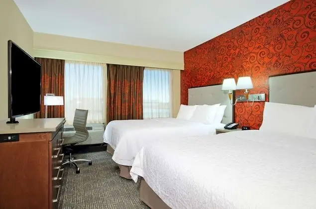 Oda, Sigara İçilmez (1 Queen and 1 Double Bed)