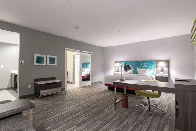Stüdyo, 1 En Büyük (King) Boy Yatak ve Çekyat, Buzdolabı ve Mikrodalga (Wet bar)