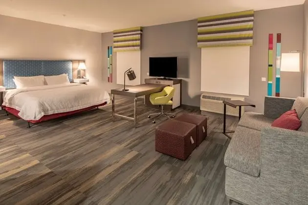 Stüdyo, 1 En Büyük (King) Boy Yatak, Buzdolabı ve Mikrodalga (Wet Bar)