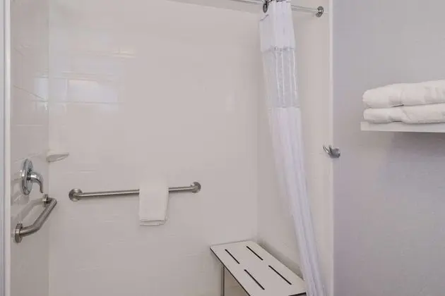 Stüdyo, Engellilere Uygun, Sigara İçilmez