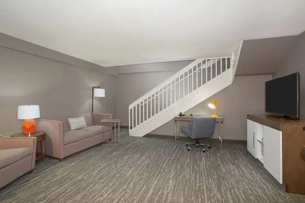 King Two Story Suite