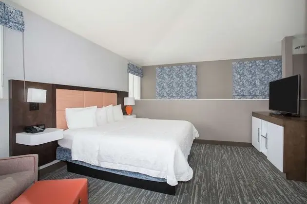 King Two Story Suite