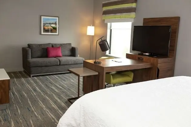 Stüdyo, 1 En Büyük (King) Boy Yatak, Buzdolabı ve Mikrodalga (Wet bar)
