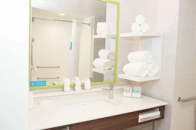 Stüdyo, 1 En Büyük (King) Boy Yatak, Buzdolabı ve Mikrodalga (Wet bar)