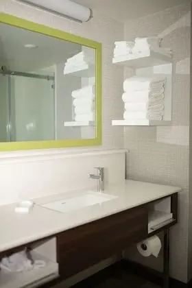 Stüdyo, 1 En Büyük (King) Boy Yatak, Buzdolabı ve Mikrodalga (Wet bar)