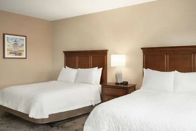 Oda, 2 Büyük (Queen) Boy Yatak, Engellilere Uygun, Sigara İçilmez