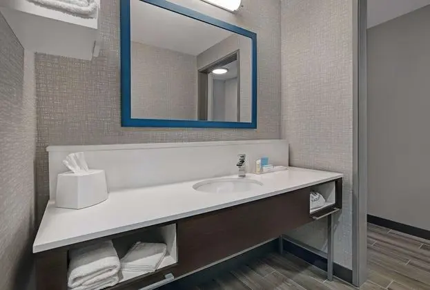 Stüdyo, 1 En Büyük (King) Boy Yatak, Buzdolabı ve Mikrodalga (Wet bar)
