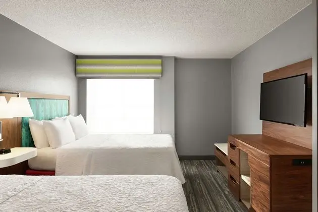 Süit, 1 Yatak Odası (2 Double Beds and 1 Sofabed)