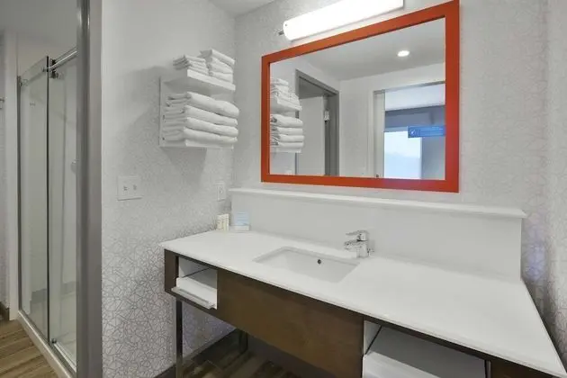 Stüdyo, 1 En Büyük (King) Boy Yatak, Buzdolabı ve Mikrodalga (Wet bar)