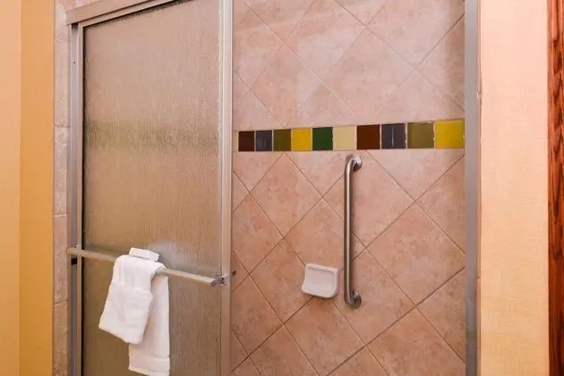 İki Queen-Size Yataklı Oda (Sigara İçilmez)