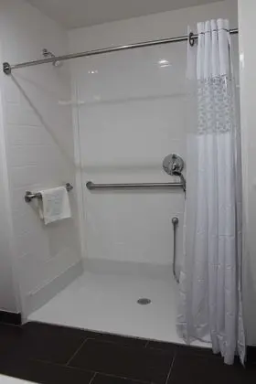 Stüdyo, 1 En Büyük (King) Boy Yatak, Engellilere Uygun, Sigara İçilmez (Bathtub)