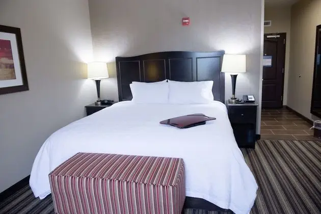 Oda, 1 En Büyük (King) Boy Yatak, Engellilere Uygun