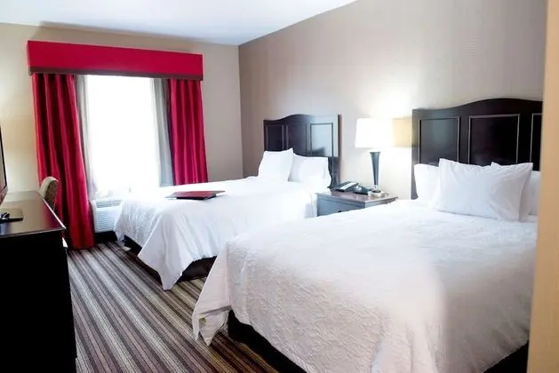 Oda, 2 Büyük (Queen) Boy Yatak, Engellilere Uygun, Sigara İçilmez