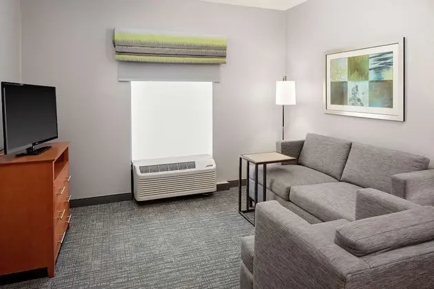 1 King Bedroom Suite w/ Kitchen