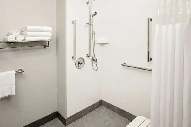 Standard 1 King w/ Rollin Shower, Hearing Acc.