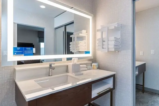 Stüdyo, 1 En Büyük (King) Boy Yatak, Buzdolabı ve Mikrodalga (Wet bar)