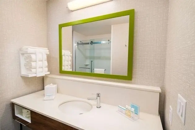Oda, 2 Büyük (Queen) Boy Yatak, Sigara İçilmez, Koy Manzaralı