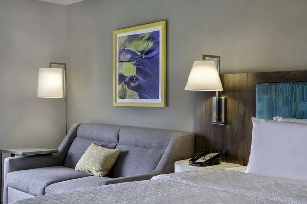 Bir En Büyük (King) Boy Yataklı ve Bir Çekyatlı, Sigara İçilmeyen