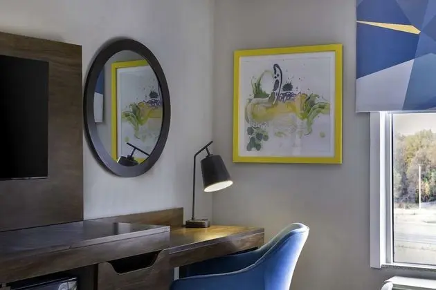 Oda, 2 Büyük (Queen) Boy Yatak, Engellilere Uygun, Sigara İçilmez