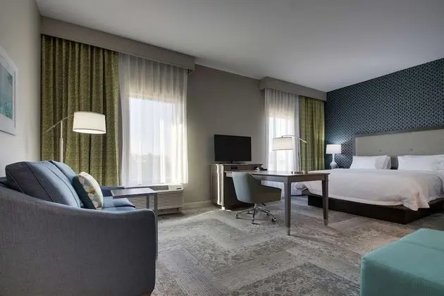Stüdyo, 1 En Büyük (King) Boy Yatak, Buzdolabı ve Mikrodalga (Wet Bar)