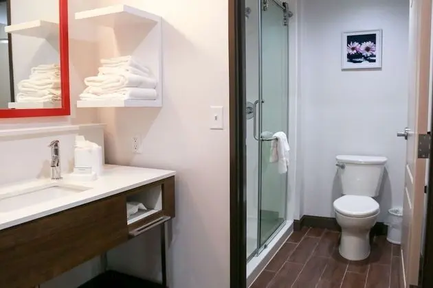 Stüdyo, 1 En Büyük (King) Boy Yatak, Buzdolabı ve Mikrodalga (Wet Bar)