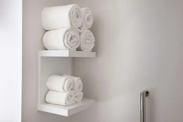 Oda, 1 En Büyük (King) Boy Yatak, Engellilere Uygun, Sigara İçilmez (Mobility & Hearing, Bathtub)