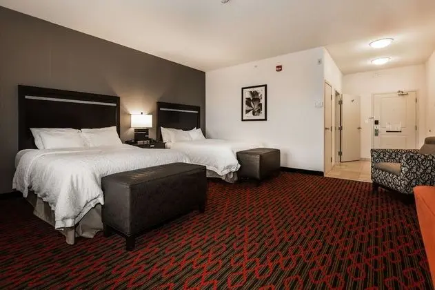 2 Queen Beds Accessible Room Non-Smoking