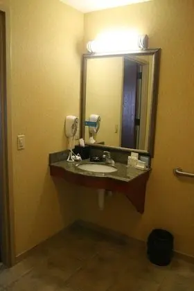 Stüdyo, 1 En Büyük (King) Boy Yatak, Sigara İçilmez, Sıcak Su Küveti (Rollin Shower)