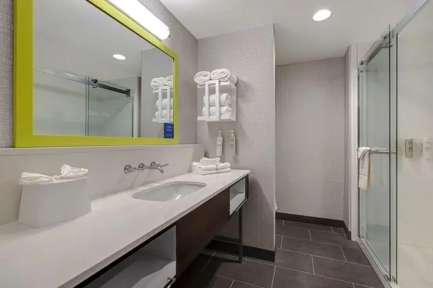 Stüdyo, 1 En Büyük (King) Boy Yatak, Buzdolabı ve Mikrodalga (Wet bar)