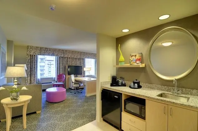 2 Queen Beds Studio Suite, Non-smoking