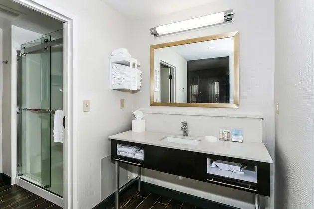 Süit, 1 En Büyük (King) Boy Yatak, Sigara İçilmez