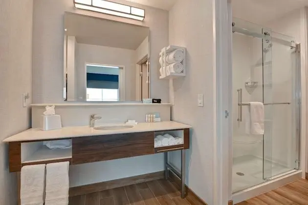 ADA Accessible Studio, 1 King Bed, Accessible, Refrigerator & Microwave (Hearing)