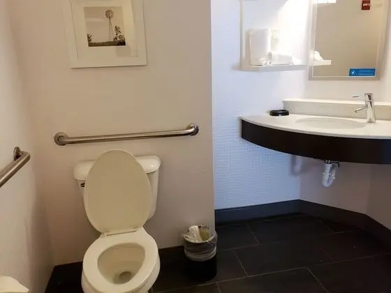 Bir Tam Yataklı, Sigara İçilmeyen, Engellilere Uygun