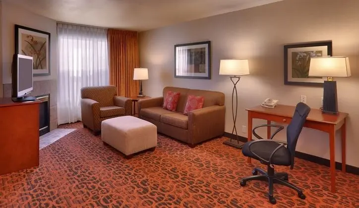 Suite, 2 Queen Beds, Fireplace, Non Smoking