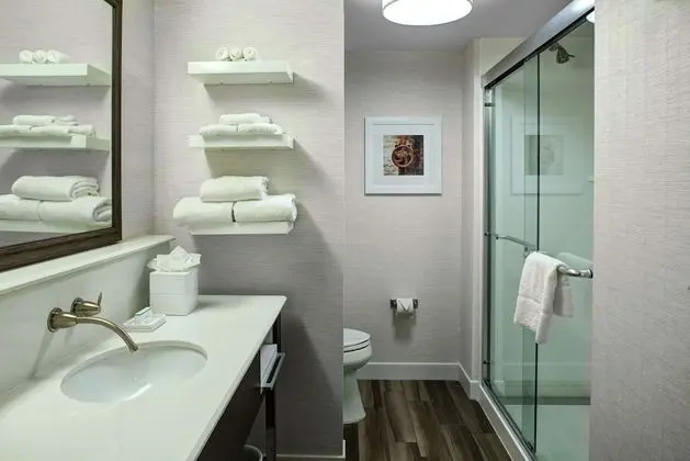 Stüdyo, 1 En Büyük (King) Boy Yatak, Sigara İçilmez, Buzdolabı ve Mikrodalga (Wet Bar, Large)