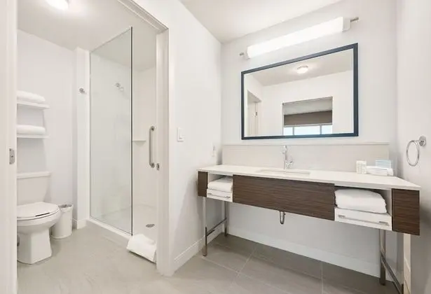 Stüdyo, 1 En Büyük (King) Boy Yatak, Sigara İçilmez, Buzdolabı ve Mikrodalga (Wet Bar)