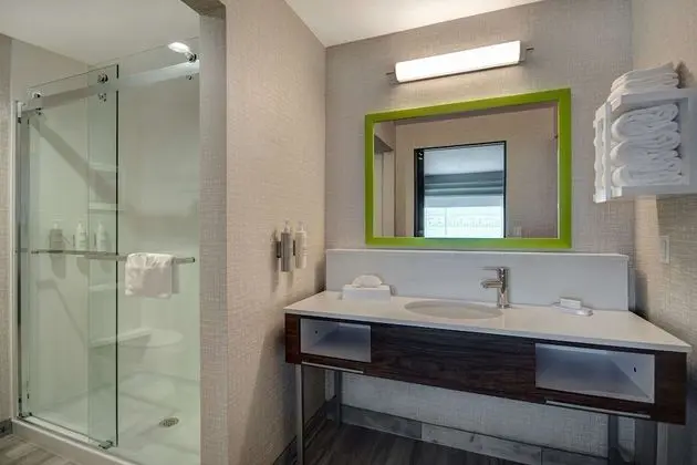 Stüdyo, 1 En Büyük (King) Boy Yatak, Buzdolabı ve Mikrodalga (Wet bar)