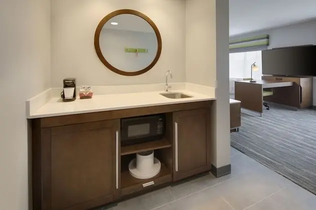 Stüdyo, 1 En Büyük (King) Boy Yatak, Buzdolabı ve Mikrodalga (Wet bar)