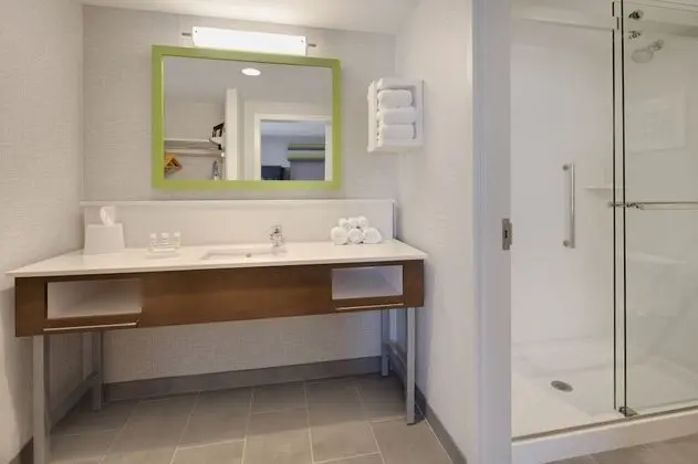 Stüdyo, 1 En Büyük (King) Boy Yatak, Buzdolabı ve Mikrodalga (Wet bar)