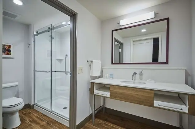 Süit, 1 En Büyük (King) Boy Yatak, Engellilere Uygun (Hearing)